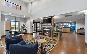 Hampton Inn & Suites Madera